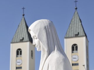 La Madonna di Medjugorje: preparatevi al Natale con la preghiera, la penitenza e l’amore