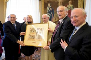 Papa Francesco denuncia la “rinascita barbara” dell’antisemitismo