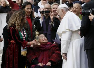 Papa Francesco: convertiti ora non essere spiritualmente prigo