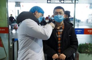 Mentre il coronavirus si diffonde, le chiese al di fuori della Cina adottano misure preventive