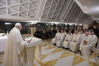 Papa Francesco: con la famiglia o la comunità, “grazie” e “scusa” sono le parole chiave