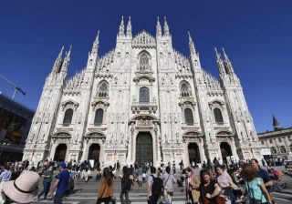 Le diocesi del nord Italia sospendono le messe per il coronavirus