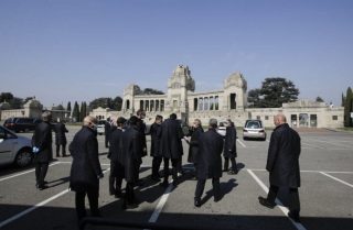 Un’umanità unita sorgerà dal mondo colpito dalla pandemia, dice papa Francesco