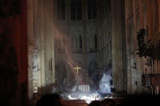 La Cattedrale di Notre-Dame trasmetterà la venerazione della corona di spine il Venerdì Santo