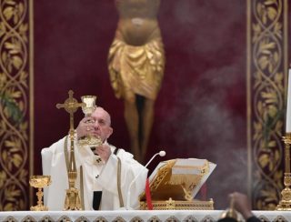 Papa Francesco prega per coloro che si prendono cura dei pazienti disabili durante il Coronavirus