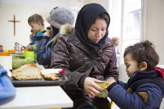 Il Vaticano trasforma l’edificio offerto dalle suore in un rifugio per i profughi