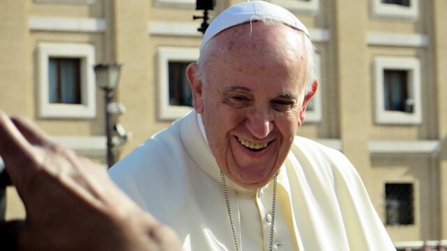 Papa Francesco esorta a voltarsi verso i poveri: “la povertà è uno scandalo il Signore ce ne chiederà conto”
