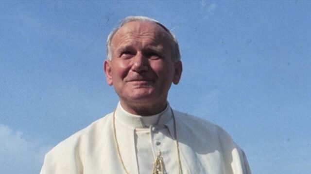 La Madonna delle Lacrime e il miracolo della guarigione di Giovanni Paolo II (Preghiera alla Madonna di Giovanni Paolo II)