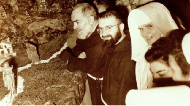 Padre Pio amava trascorrere le notti di Natale davanti al presepe